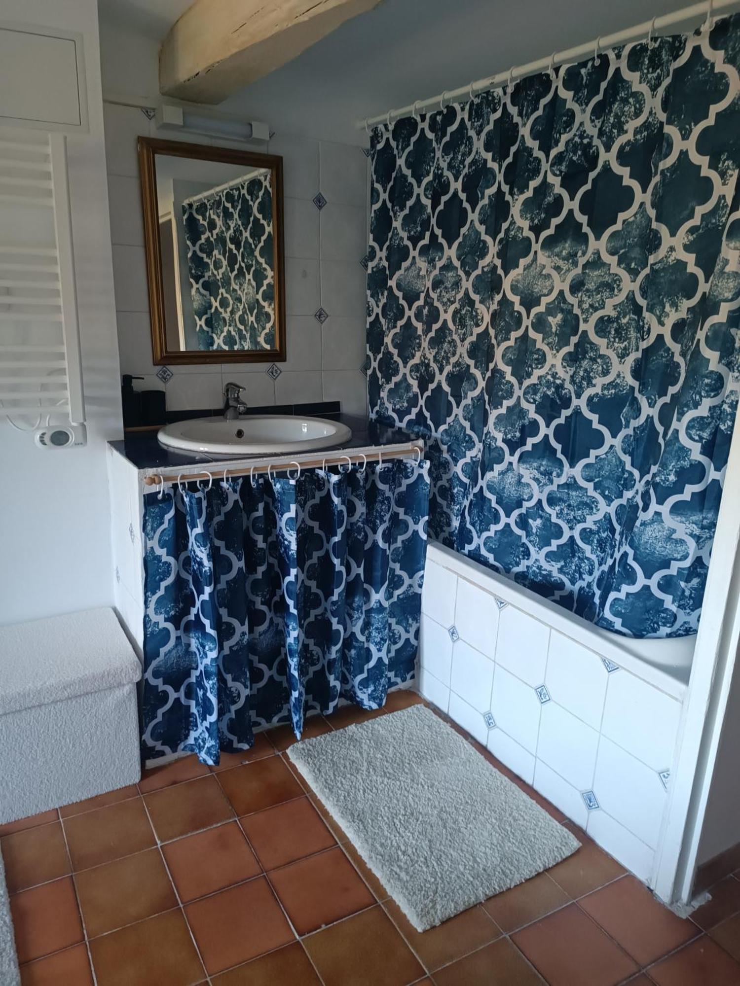 Au Puits De Figa Apartment Figanieres Luaran gambar